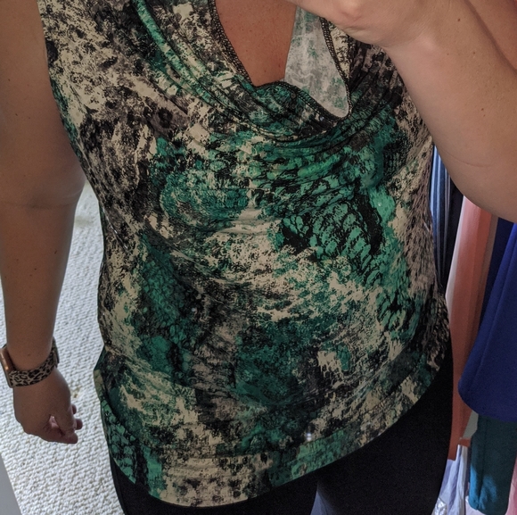 Top - Picture 1 of 4